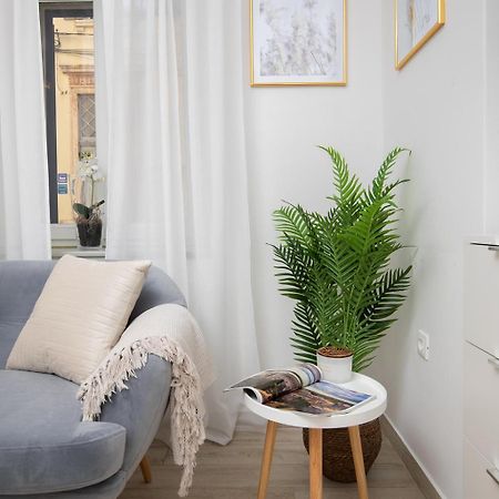 Elegant Apartment Next To Arena Пула Екстериор снимка